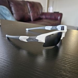 Youth Oakley FLAK Sunglasses